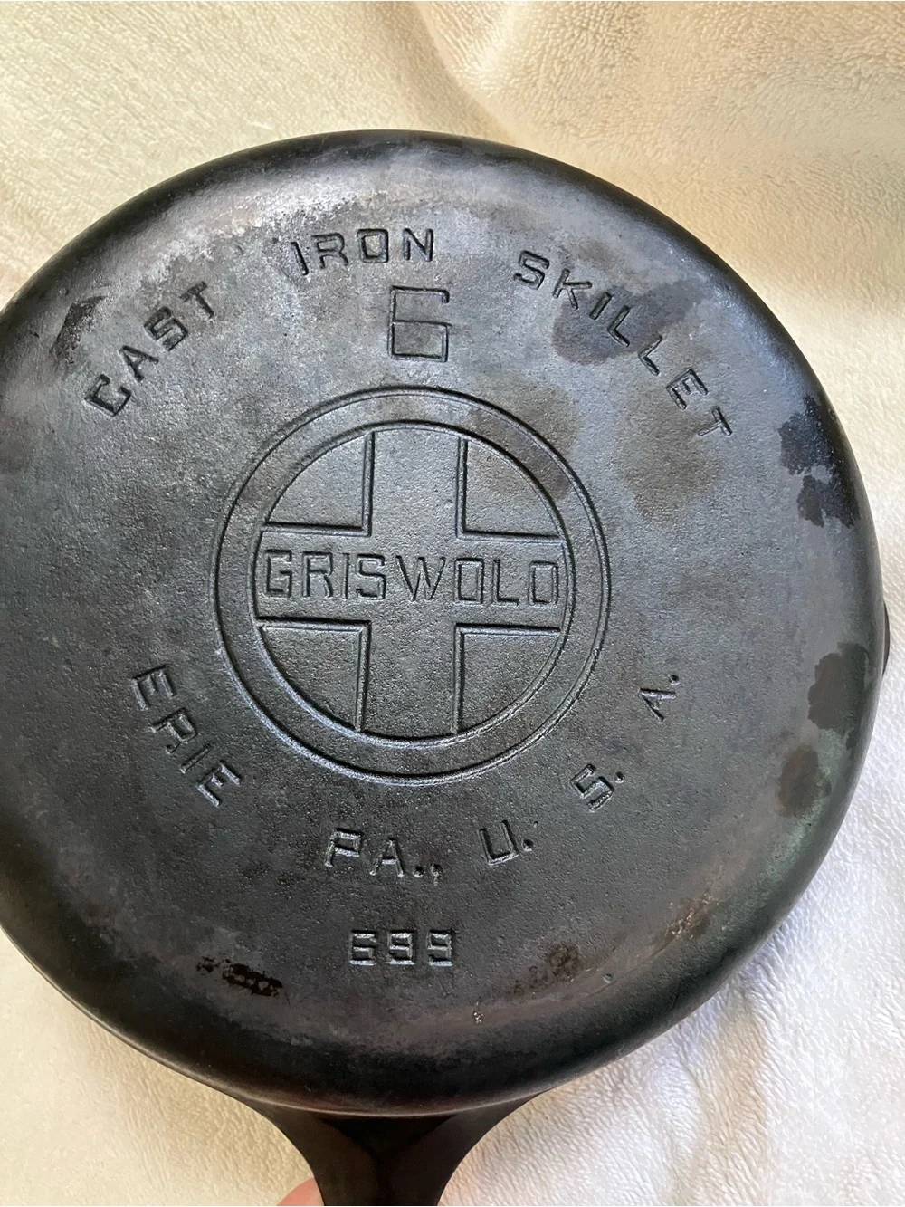 Antique Griswold #6 Black Cast Iron Skillet -9inch  Heavy-Duty Frying Pan